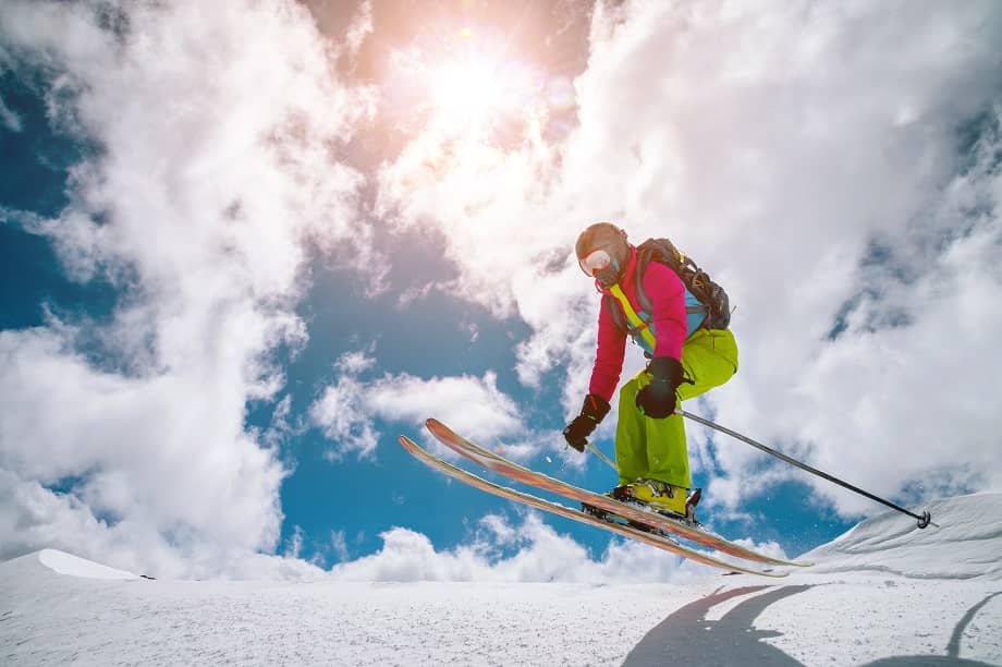 Опасный вид спорта – горные лыжи